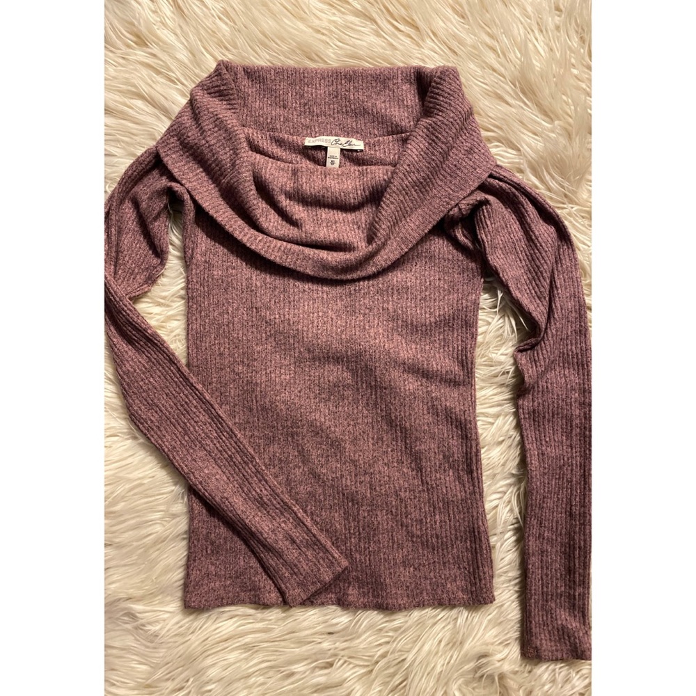 Express over-the-shoulder top